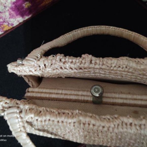 Dayne Taylor Vitage Clasp Straw Purse - Picture 4 of 6